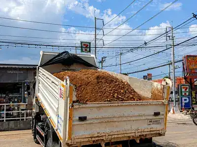 รถบรรทุกสำหรับขนส่งวัสดุ